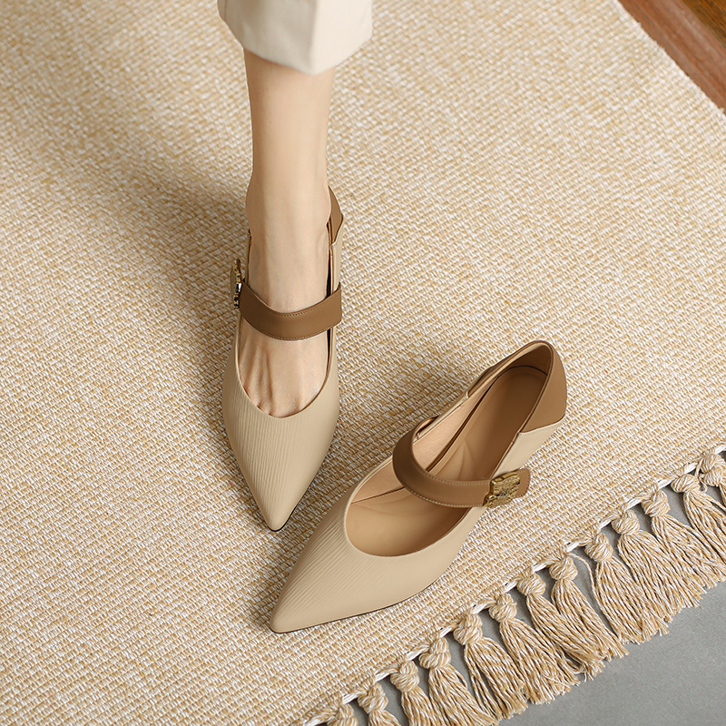 Pointed Toe One-Strap Mary Jane Shoes for Women - Fashionable Slimming Design, Versatile Style, Ideal for 90s and Y2K Looks Pointed Toe One-Strap Mary Jane Shoes for Women - Fashionable Slimming Design, Versatile Style, Ideal for 90s and Y2K Looks