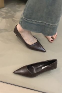 Pointed Toe Sheepskin Black High Heels for Women - Stylish French Slip-On Kitten Heel Flats for Commuting and Versatile Wear