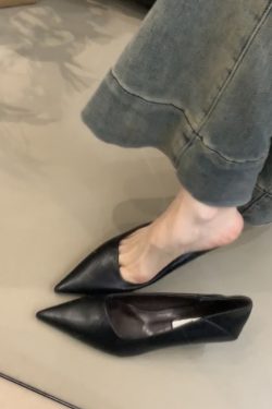 Pointed Toe Sheepskin Black High Heels for Women - Stylish French Slip-On Kitten Heel Flats for Commuting and Versatile Wear