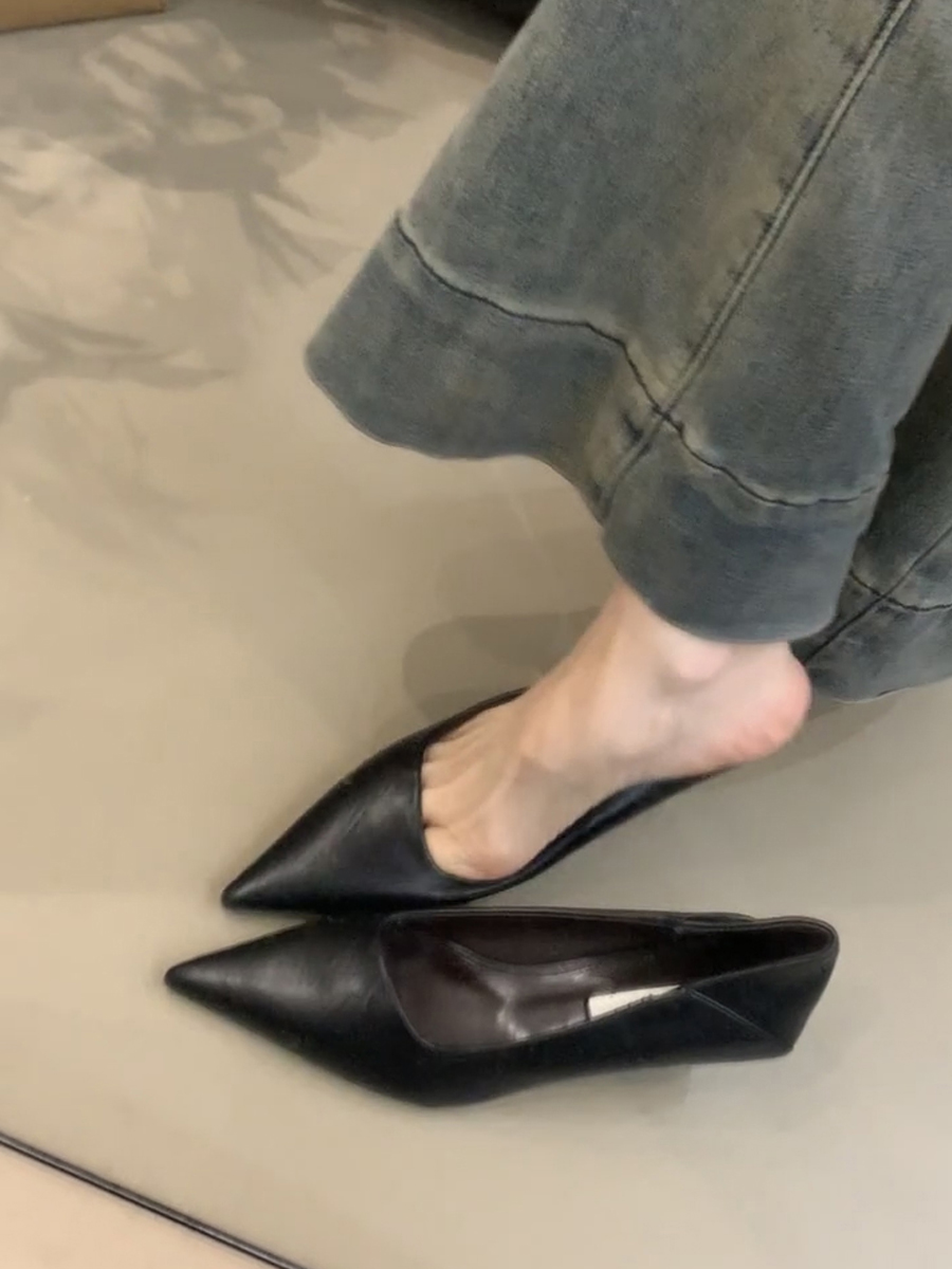 Pointed Toe Sheepskin Black High Heels for Women - Stylish French Slip-On Kitten Heel Flats for Commuting and Versatile Wear Pointed Toe Sheepskin Black High Heels for Women - Stylish French Slip-On Kitten Heel Flats for Commuting and Versatile Wear