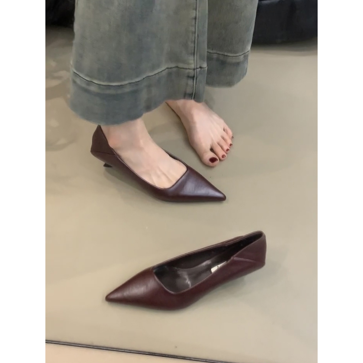 Pointed Toe Sheepskin Black High Heels for Women - Stylish French Slip-On Kitten Heel Flats for Commuting and Versatile Wear Pointed Toe Sheepskin Black High Heels for Women - Stylish French Slip-On Kitten Heel Flats for Commuting and Versatile Wear