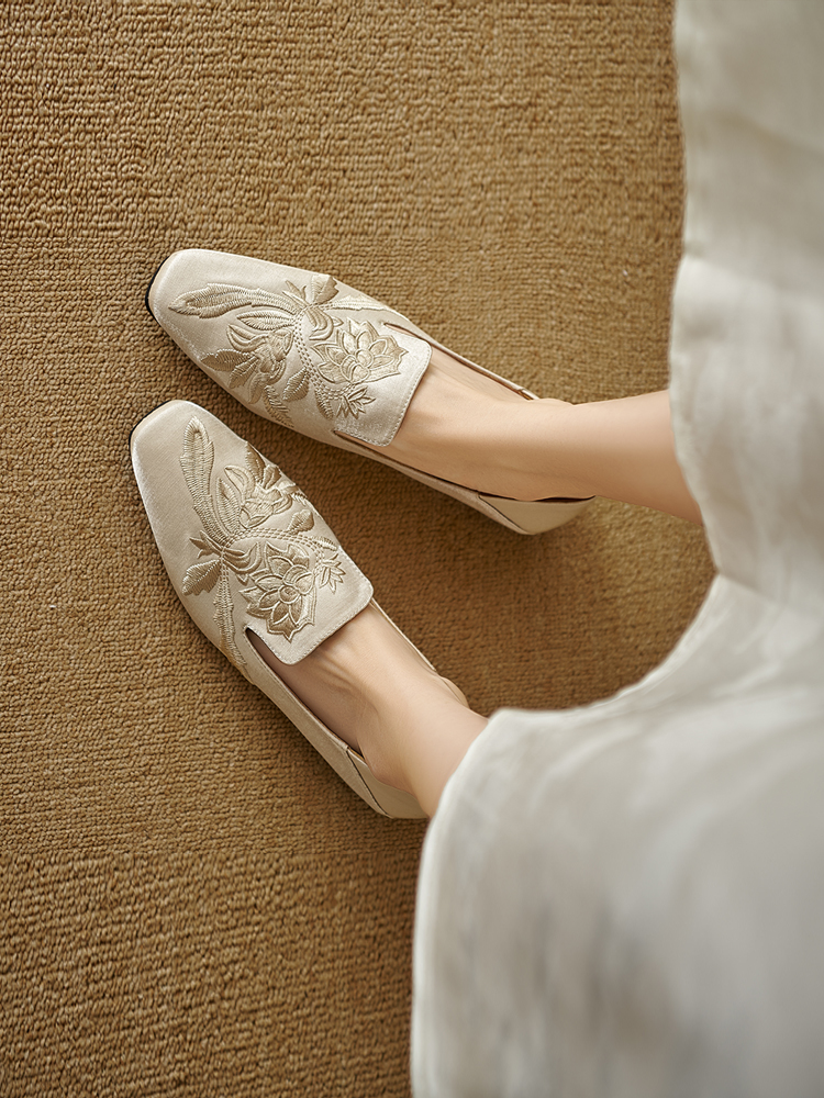 Pointed Toe Women's Genuine Leather High Heels - Elegant Stiletto Shoes with Shallow Mouth Design, Italian Corso Venezia Style Pointed Toe Women's Genuine Leather High Heels - Elegant Stiletto Shoes with Shallow Mouth Design, Italian Corso Venezia Style