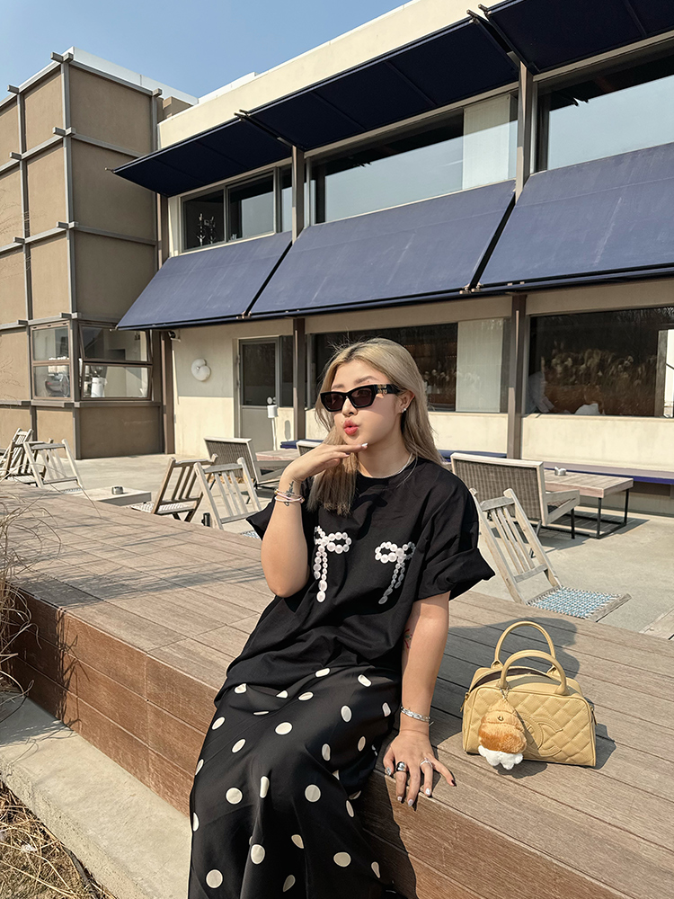 Polka Dot Black and White Color-Blocking Slim-Fit Women's Skirt - Versatile Spring and Summer Style, 2024 Niche Design, Y2K Fashion Polka Dot Black and White Color-Blocking Slim-Fit Women's Skirt - Versatile Spring and Summer Style, 2024 Niche Design, Y2K Fashion