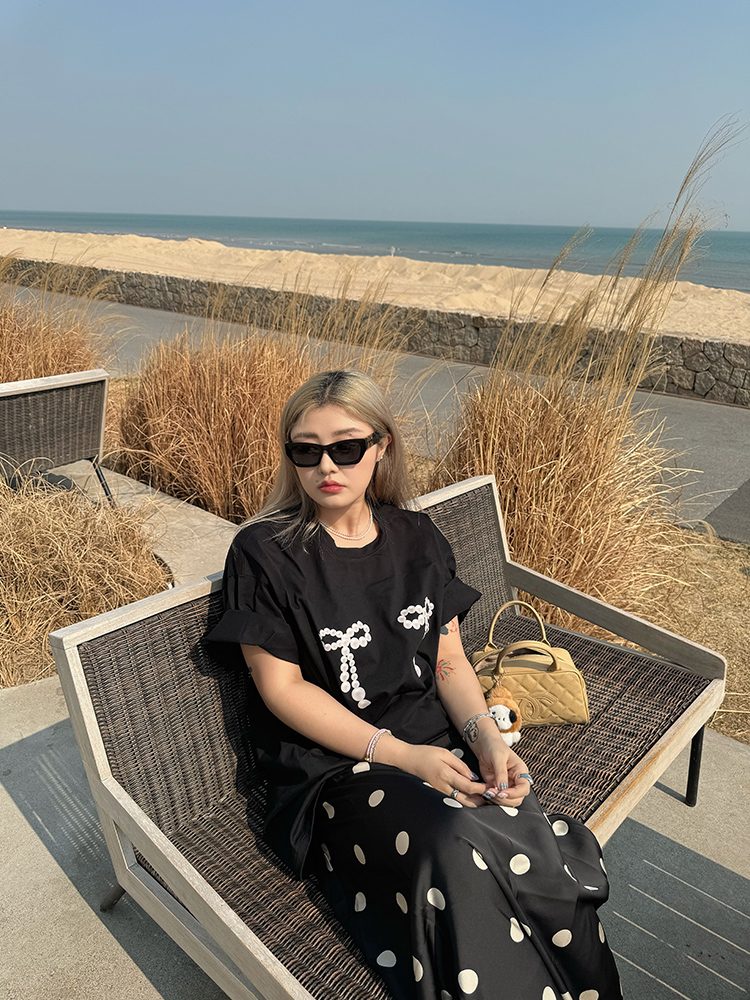 Polka Dot Black and White Color-Blocking Slim-Fit Women's Skirt - Versatile Spring and Summer Style, 2024 Niche Design, Y2K Fashion Polka Dot Black and White Color-Blocking Slim-Fit Women's Skirt - Versatile Spring and Summer Style, 2024 Niche Design, Y2K Fashion