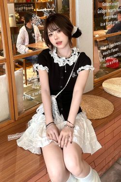 Polka Dot Spliced Black Knitted Short Sleeve Women's Summer Top - Fitted Slim College Style