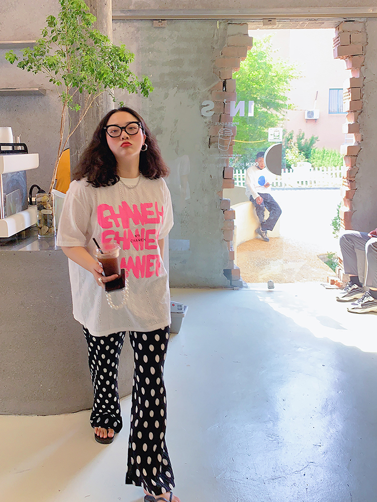 Polka Dot Wide-Leg Pants for Women, High-Waisted Summer Trousers, Loose Fit Casual Split Design, Trendy Fashion for Stylish Looks Polka Dot Wide-Leg Pants for Women, High-Waisted Summer Trousers, Loose Fit Casual Split Design, Trendy Fashion for Stylish Looks