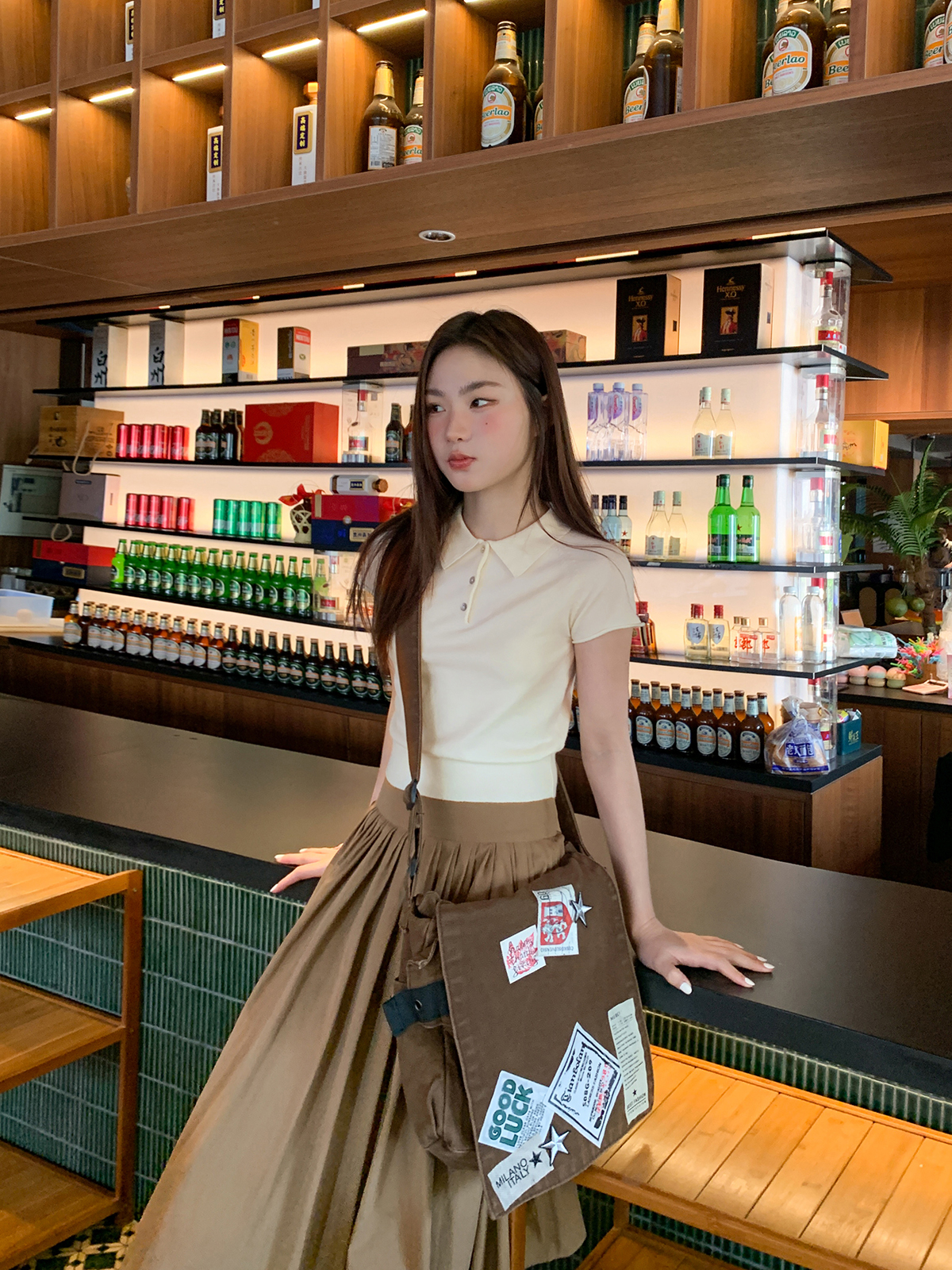 Polo Collar Raglan Sleeve Knitted Short Sleeve T-Shirt for Women - Slim Fit Summer 2025 Essential Top, Casual Chic Style Polo Collar Raglan Sleeve Knitted Short Sleeve T-Shirt for Women - Slim Fit Summer 2025 Essential Top, Casual Chic Style