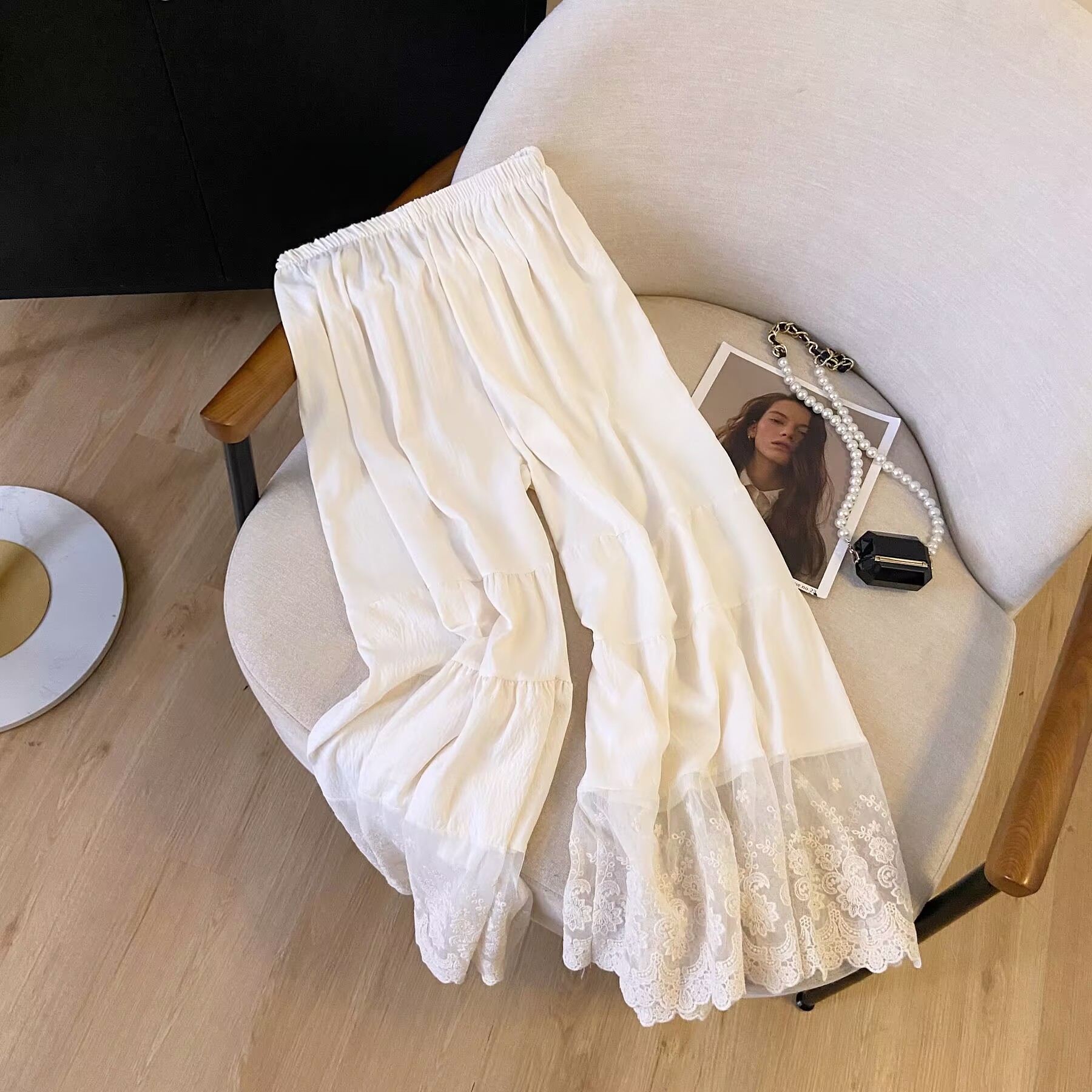 Qipao-Style Wide-Leg Leggings for Forest Girls, Japanese Fresh Style, Elastic Waist, Lace Trim, Cotton-Linen Spliced Pants Qipao-Style Wide-Leg Leggings for Forest Girls, Japanese Fresh Style, Elastic Waist, Lace Trim, Cotton-Linen Spliced Pants