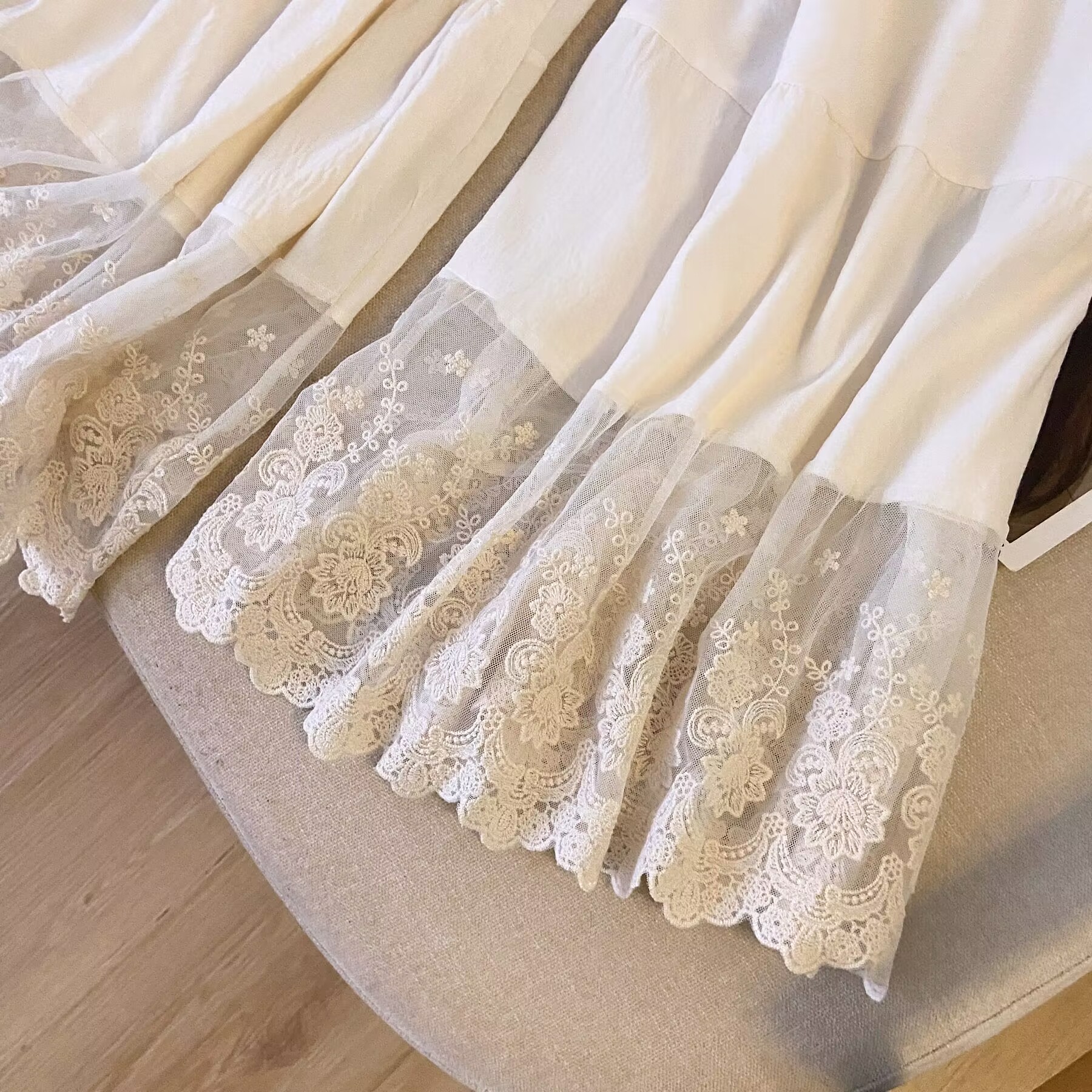 Qipao-Style Wide-Leg Leggings for Forest Girls, Japanese Fresh Style, Elastic Waist, Lace Trim, Cotton-Linen Spliced Pants Qipao-Style Wide-Leg Leggings for Forest Girls, Japanese Fresh Style, Elastic Waist, Lace Trim, Cotton-Linen Spliced Pants