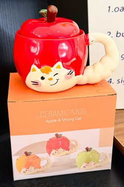 Quirky Apple Cat Ceramic Mug with Lid - Cute Fun Water Cup for Girls, Perfect Birthday Gift Idea