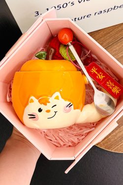 Quirky Apple Cat Ceramic Mug with Lid - Cute Fun Water Cup for Girls, Perfect Birthday Gift Idea