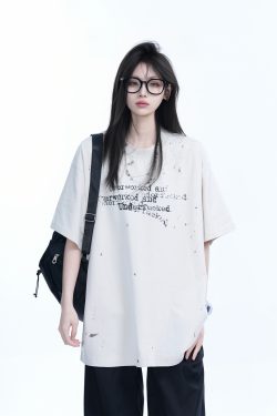 Red Ink Splash Design Short-Sleeve T-Shirt for Women - Trendy Summer Heavyweight Loose Fit, Casual Style