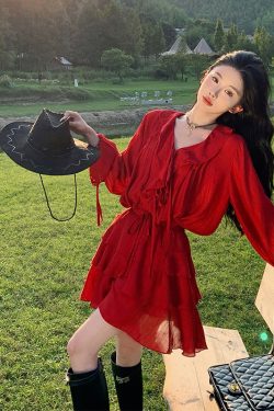 Red Lace Long Sleeve Top and High-Waisted Skirt Set for Women - Desert Photography Vacation Style