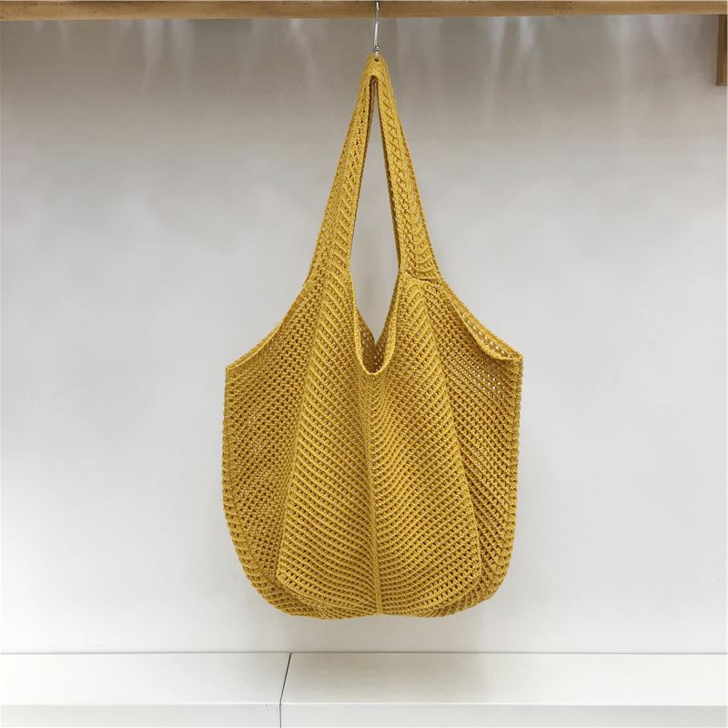 Red Large Hollow Woven Shoulder Bag - Casual Lazy Style, Handmade Korean Version 2025 Red Large Hollow Woven Shoulder Bag - Casual Lazy Style, Handmade Korean Version 2025