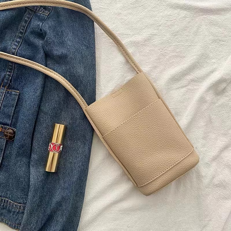 Red Mini Crossbody Handbag for Women - 2024 Korean Casual Phone Bag, Minimalist Fashion, Trendy Ins Style Red Mini Crossbody Handbag for Women - 2024 Korean Casual Phone Bag, Minimalist Fashion, Trendy Ins Style