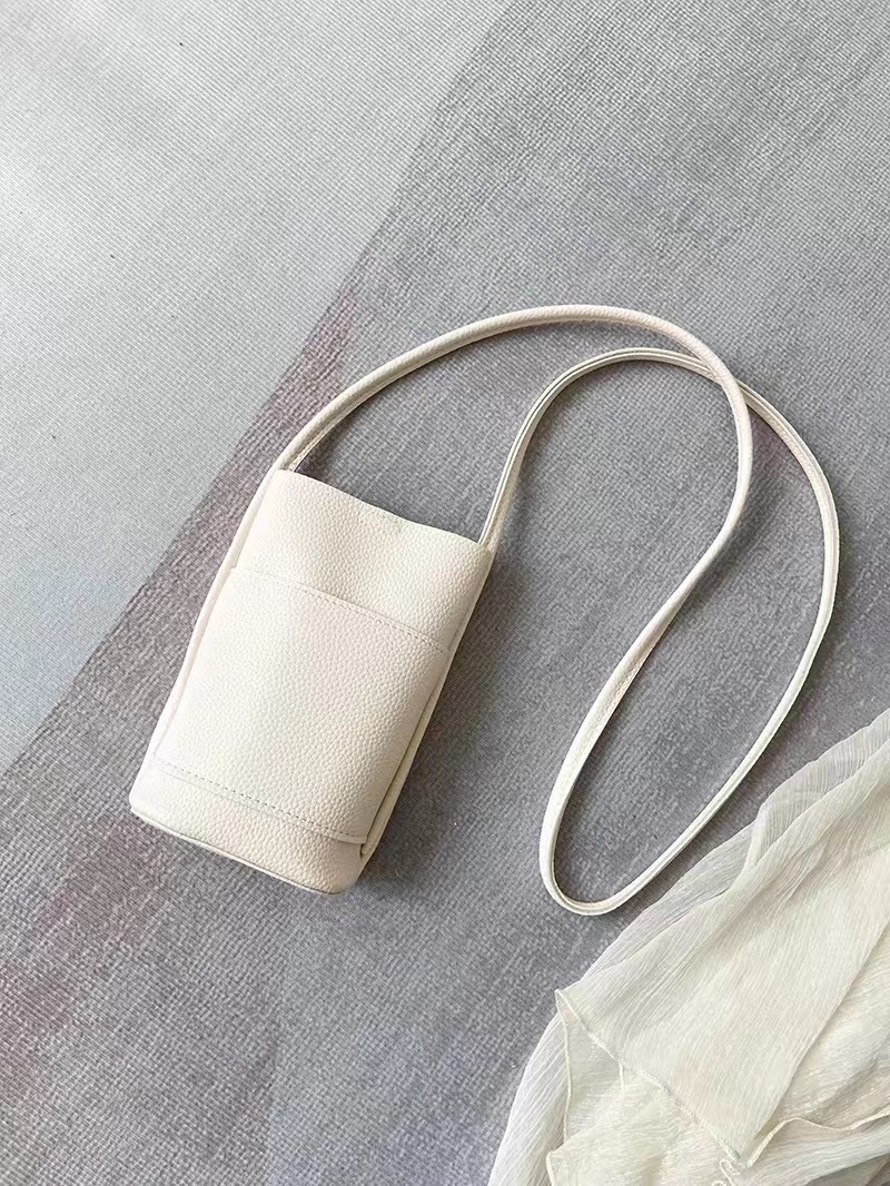 Red Mini Crossbody Handbag for Women - 2024 Korean Casual Phone Bag, Minimalist Fashion, Trendy Ins Style Red Mini Crossbody Handbag for Women - 2024 Korean Casual Phone Bag, Minimalist Fashion, Trendy Ins Style