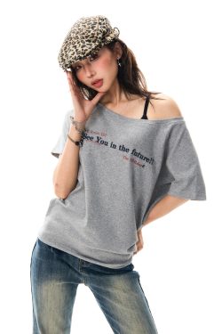 Red Off-Shoulder Short Sleeve T-Shirt for Women - Casual Spicy Girl Top, Versatile Summer 2025 Fashion, Y2K Style