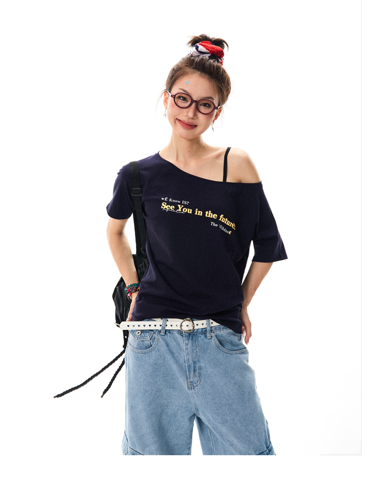 Red Off-Shoulder Short Sleeve T-Shirt for Women - Casual Spicy Girl Top, Versatile Summer 2025 Fashion, Y2K Style Red Off-Shoulder Short Sleeve T-Shirt for Women - Casual Spicy Girl Top, Versatile Summer 2025 Fashion, Y2K Style