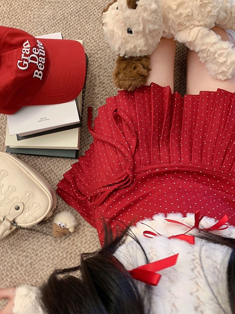 Red Polka Dot Pleated High-Waisted A-Line Skirt for Women - Spring Summer Fashion for Petite Figures Red Polka Dot Pleated High-Waisted A-Line Skirt for Women - Spring Summer Fashion for Petite Figures