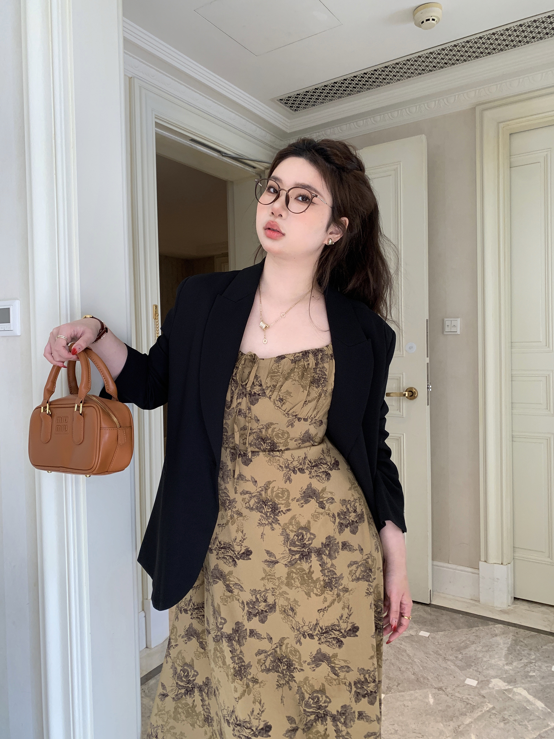 Red Tea Rose French Vintage Ink Wash Printed Slimming Long Dress - Slightly Chubby Fit, Perfect for 90s and Y2K Inspired Looks Red Tea Rose French Vintage Ink Wash Printed Slimming Long Dress - Slightly Chubby Fit, Perfect for 90s and Y2K Inspired Looks