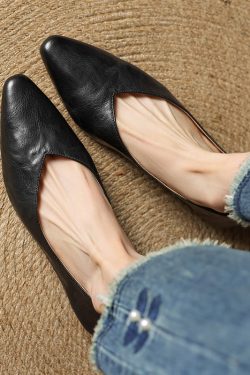 Red V-Shaped Slim-Fit Handmade Genuine Leather Slip-On Boat Shoes for Women - Stylish Artistic Design, Perfect for Chic Casual Looks