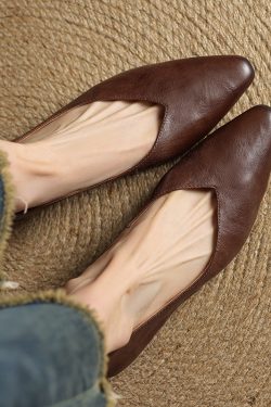 Red V-Shaped Slim-Fit Handmade Genuine Leather Slip-On Boat Shoes for Women - Stylish Artistic Design, Perfect for Chic Casual Looks