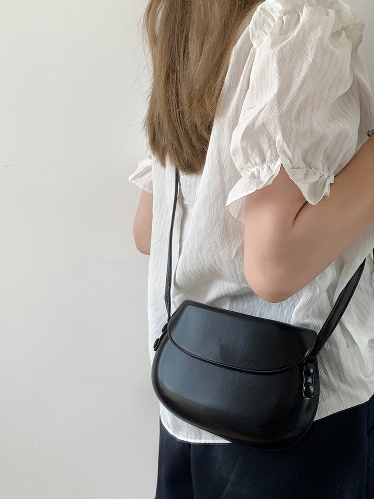 Red Vintage Saddle Handbag for Women - Minimalist Summer Crossbody Phone Bag - Small Shoulder Bag 2023 Red Vintage Saddle Handbag for Women - Minimalist Summer Crossbody Phone Bag - Small Shoulder Bag 2023