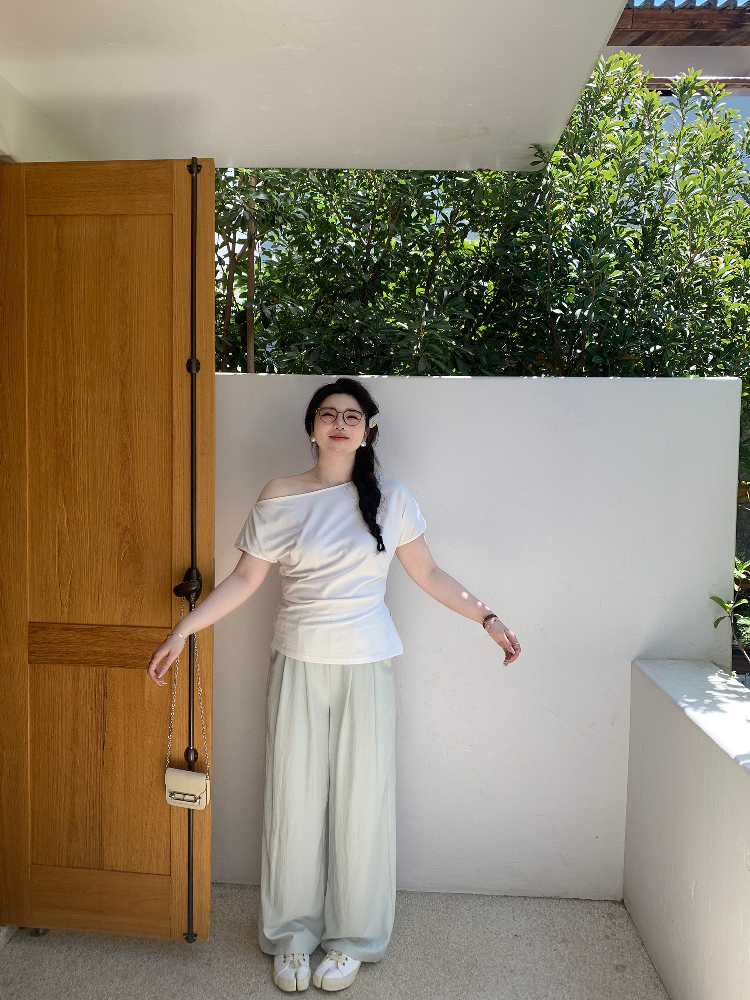 Relaxed Casual Wide-Leg Pants for Comfort - Loose Draping Long Pants Ideal for Air Conditioning and Everyday Wear Relaxed Casual Wide-Leg Pants for Comfort - Loose Draping Long Pants Ideal for Air Conditioning and Everyday Wear