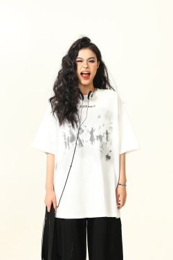 Retro Alien Print Short-Sleeve T-Shirt for Men and Women, Loose Fit Summer Top, Vintage 90s Style, Unisex Fashion Tee