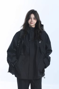 Retro American High-Neck Windbreaker Jacket for Women - Loose Waterproof Windproof Outdoor Black Jacket