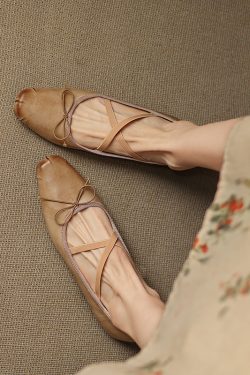 Retro Artistic Deer & Nara Handmade Genuine Leather Cross Strap Slimming Flat Ballet Shoes for Women - Y2K Fashion Style