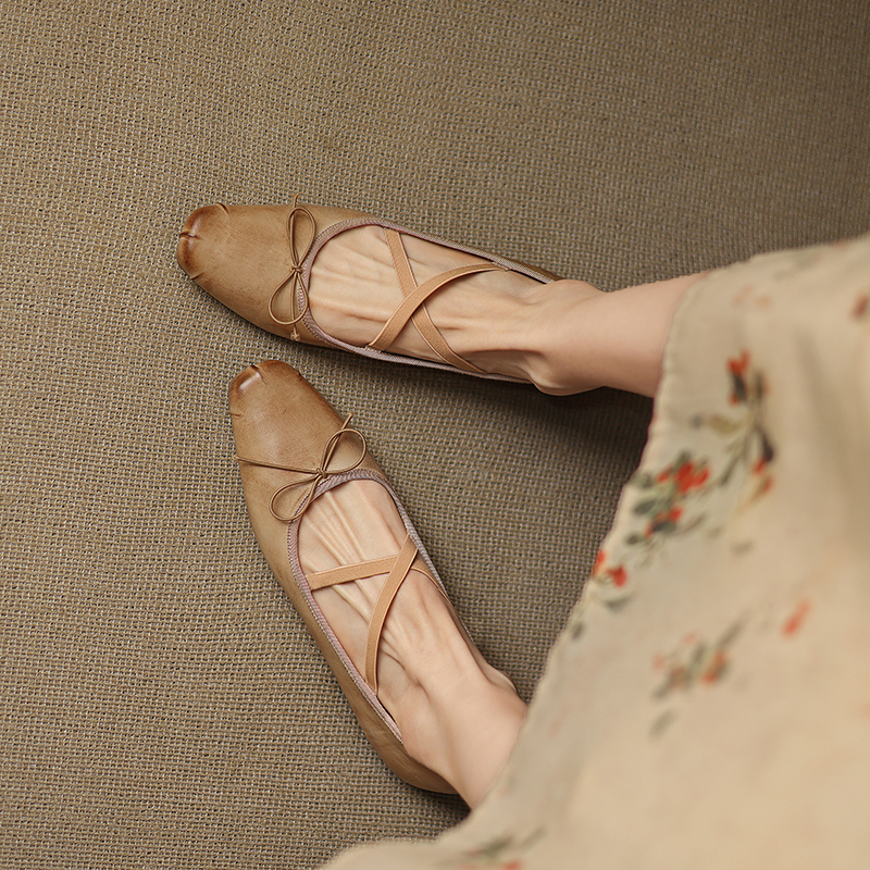 Retro Artistic Deer & Nara Handmade Genuine Leather Cross Strap Slimming Flat Ballet Shoes for Women - Y2K Fashion Style Retro Artistic Deer & Nara Handmade Genuine Leather Cross Strap Slimming Flat Ballet Shoes for Women - Y2K Fashion Style