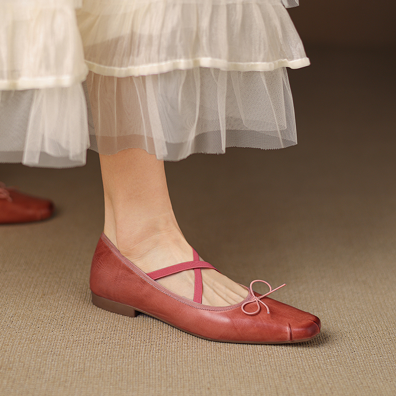 Retro Artistic Deer & Nara Handmade Genuine Leather Cross Strap Slimming Flat Ballet Shoes for Women - Y2K Fashion Style Retro Artistic Deer & Nara Handmade Genuine Leather Cross Strap Slimming Flat Ballet Shoes for Women - Y2K Fashion Style