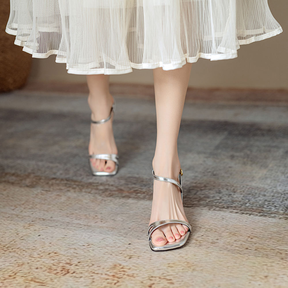 Retro Artistic Genuine Leather High-Heeled Sandals for Women - Slim Open-Toe Design, Summer 2024 Fashion Retro Artistic Genuine Leather High-Heeled Sandals for Women - Slim Open-Toe Design, Summer 2024 Fashion