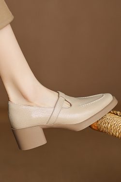 Retro British Style Thick-Soled Mary Jane Loafers for Women - Versatile Casual Leather Shoes with Italian Flair