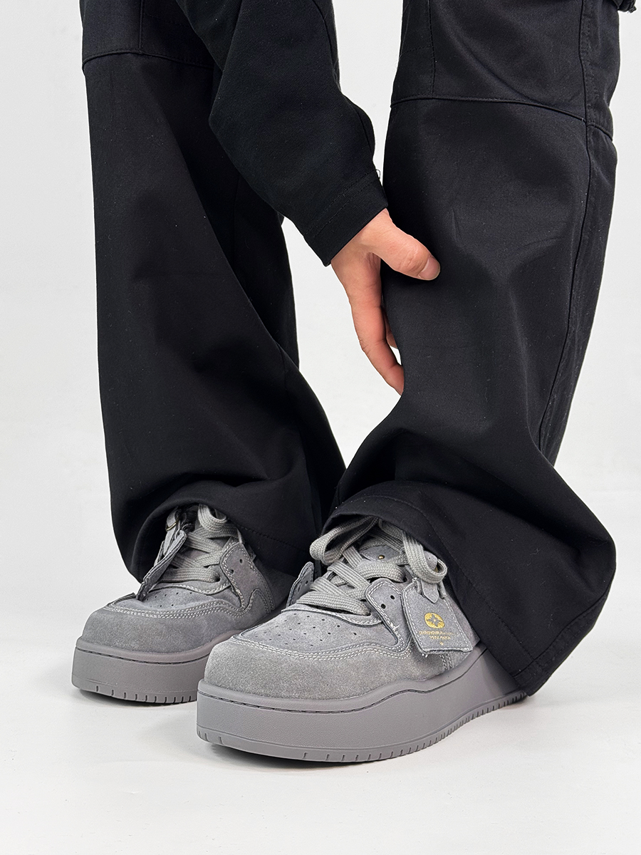 Retro Brown Board Shoes for Men and Women, Thick-Soled Height-Increasing Wheat Casual Sneakers, American-Style Sporty Footwear Retro Brown Board Shoes for Men and Women, Thick-Soled Height-Increasing Wheat Casual Sneakers, American-Style Sporty Footwear