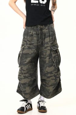 Retro Camouflage Wide-Leg Work Pants for Men & Women - Loose Straight Seven-Point Shorts, Street Style, 90s Inspired
