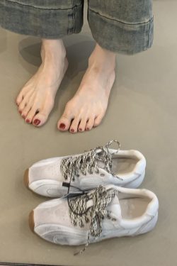 Retro Casual Color-Blocking Lace-Up Cowhide Training Shoes for Women - Flat Sports Footwear for Outdoor Running