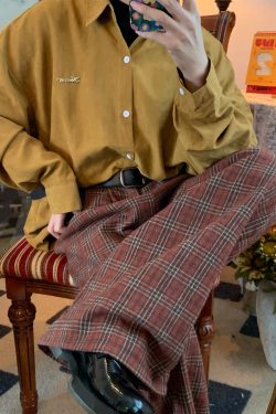 Retro Casual Solid Color Long Sleeve Shirt - Versatile Loose Fit Layering Top for Spring 2024