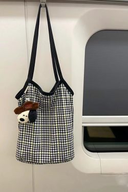 Retro Checkered Large Capacity Water Bucket Bag - Black and White Plaid Commuter Tote, Hand-Held Canvas Shopping Bag
