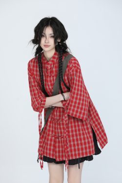 Retro Chinese-Style Red Plaid Short Sleeve Shirt for Women - Unique Loose Fit, Vintage-Inspired Fashion