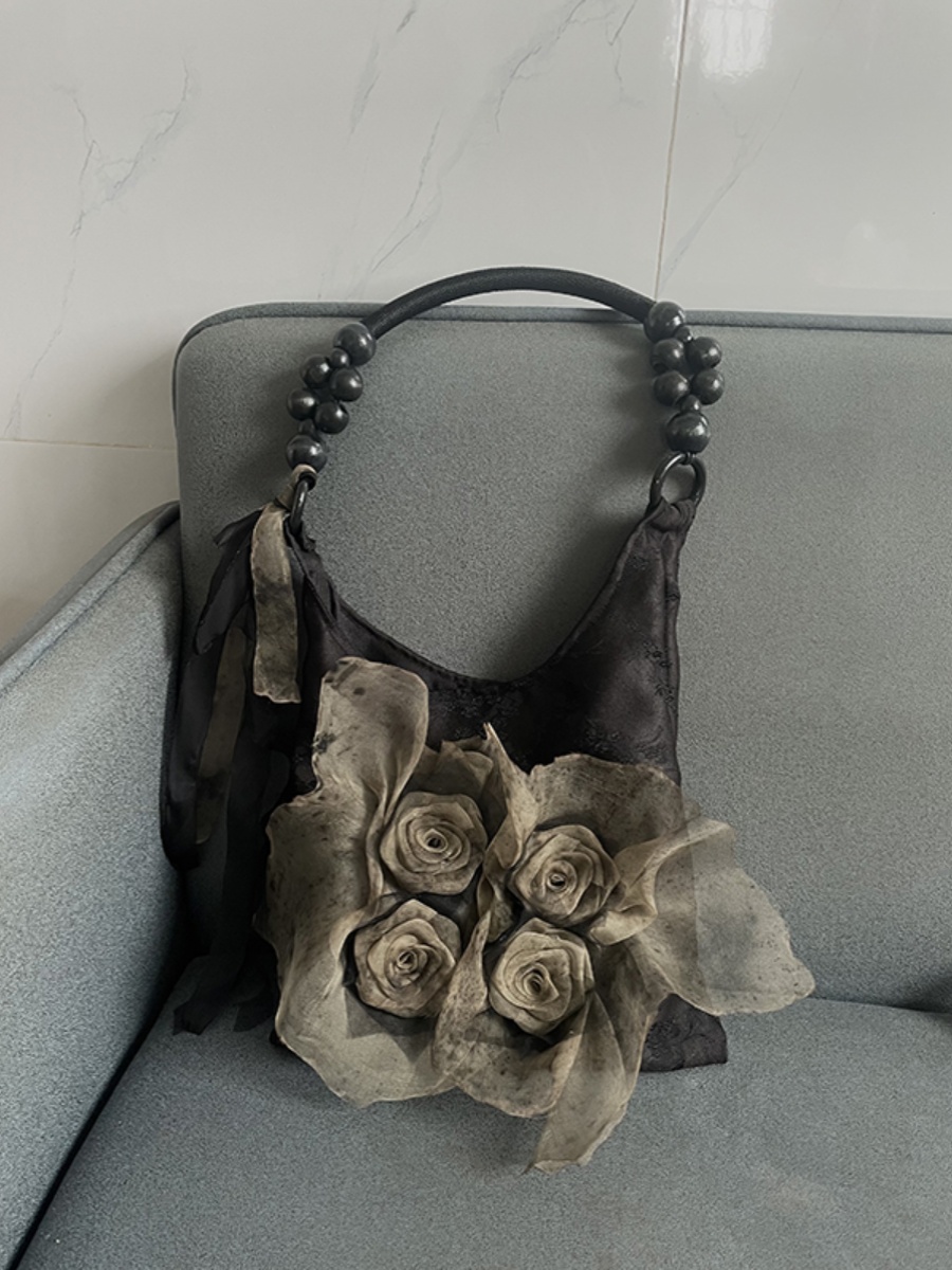 Retro Chinese Style Rose Floral Pleated Tote Bag - Large Capacity Shoulder Bag for Commuting Retro Chinese Style Rose Floral Pleated Tote Bag - Large Capacity Shoulder Bag for Commuting