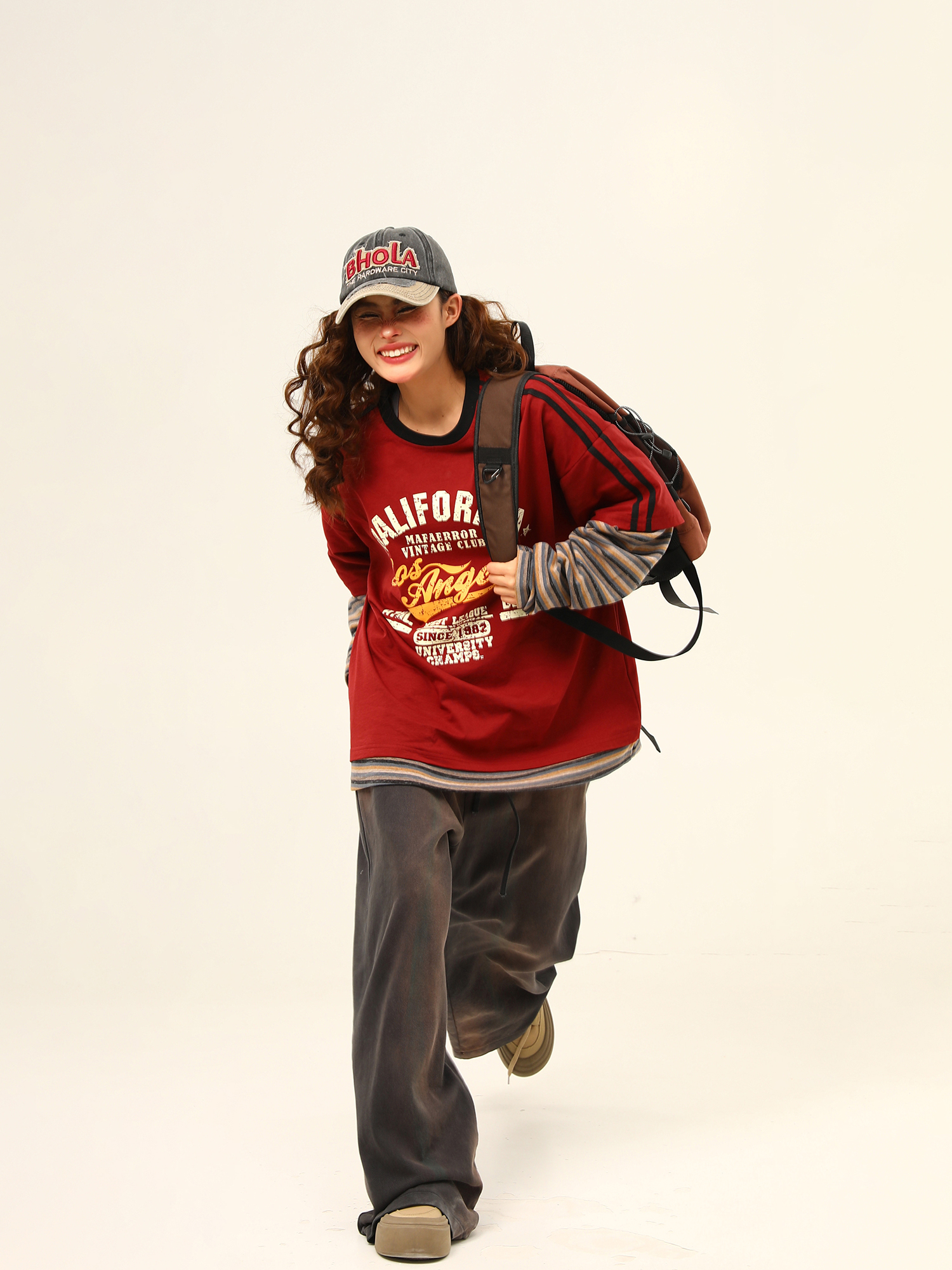 Retro Color-Blocking Loose-Fit Round Neck Long Sleeve T-Shirt for Women - Casual Spring Style, Two-Piece Look Retro Color-Blocking Loose-Fit Round Neck Long Sleeve T-Shirt for Women - Casual Spring Style, Two-Piece Look