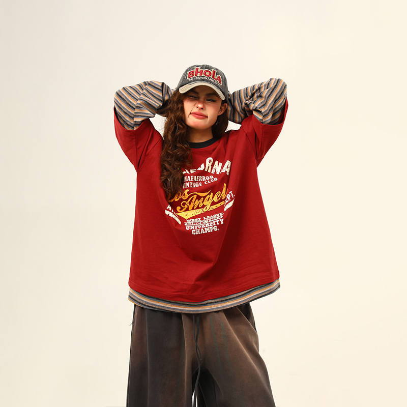 Retro Color-Blocking Loose-Fit Round Neck Long Sleeve T-Shirt for Women - Casual Spring Style, Two-Piece Look Retro Color-Blocking Loose-Fit Round Neck Long Sleeve T-Shirt for Women - Casual Spring Style, Two-Piece Look