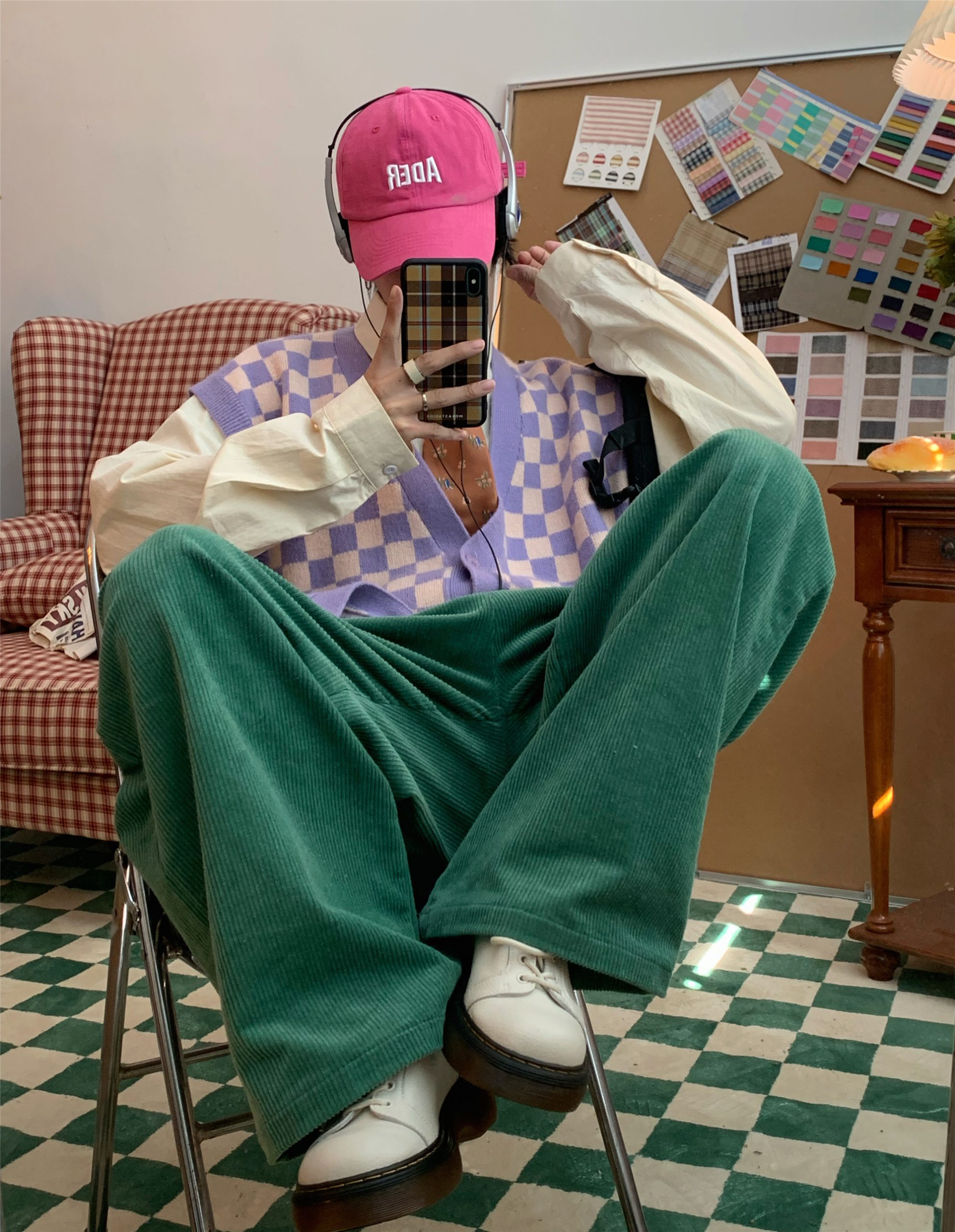 Retro Corduroy Casual Pants for Couples - Japanese Streetwear Loose Wide-Leg Design - Hong Kong Style Fashion Retro Corduroy Casual Pants for Couples - Japanese Streetwear Loose Wide-Leg Design - Hong Kong Style Fashion