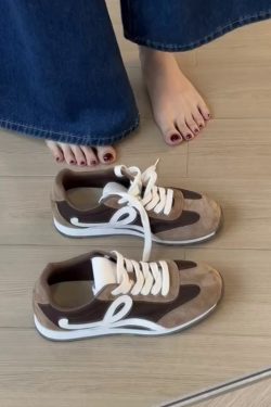 Retro Cowhide Color-Blocking Lace-Up Casual Sports Shoes for Women - Versatile Flat White Sneakers in Trendy Style
