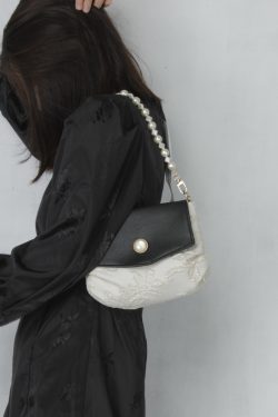 Retro Crossbody Underarm Bag for Women - Vintage Chinese-Style Hanfu Design, 2023 Trendy Niche Fashion Accessory