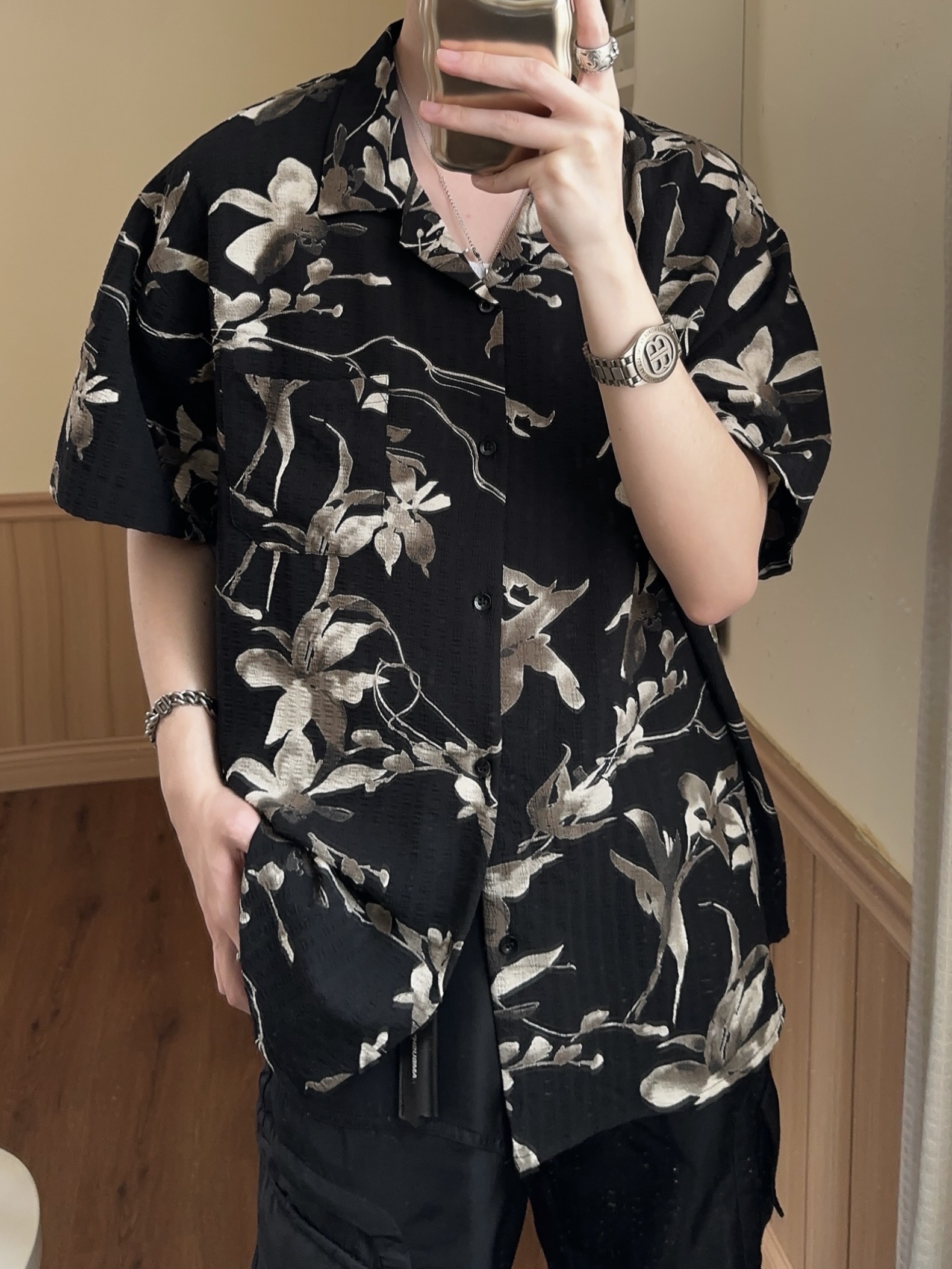 Retro Cuban Collar Floral Short-Sleeve Shirt for Men and Women - Vintage Loose Beach Style, Lightweight Summer Trend Retro Cuban Collar Floral Short-Sleeve Shirt for Men and Women - Vintage Loose Beach Style, Lightweight Summer Trend