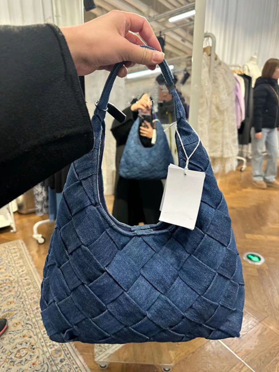Retro Denim Blue Woven Tote Bag - Large Capacity Underarm Shoulder Handbag for Casual Everyday Use Retro Denim Blue Woven Tote Bag - Large Capacity Underarm Shoulder Handbag for Casual Everyday Use