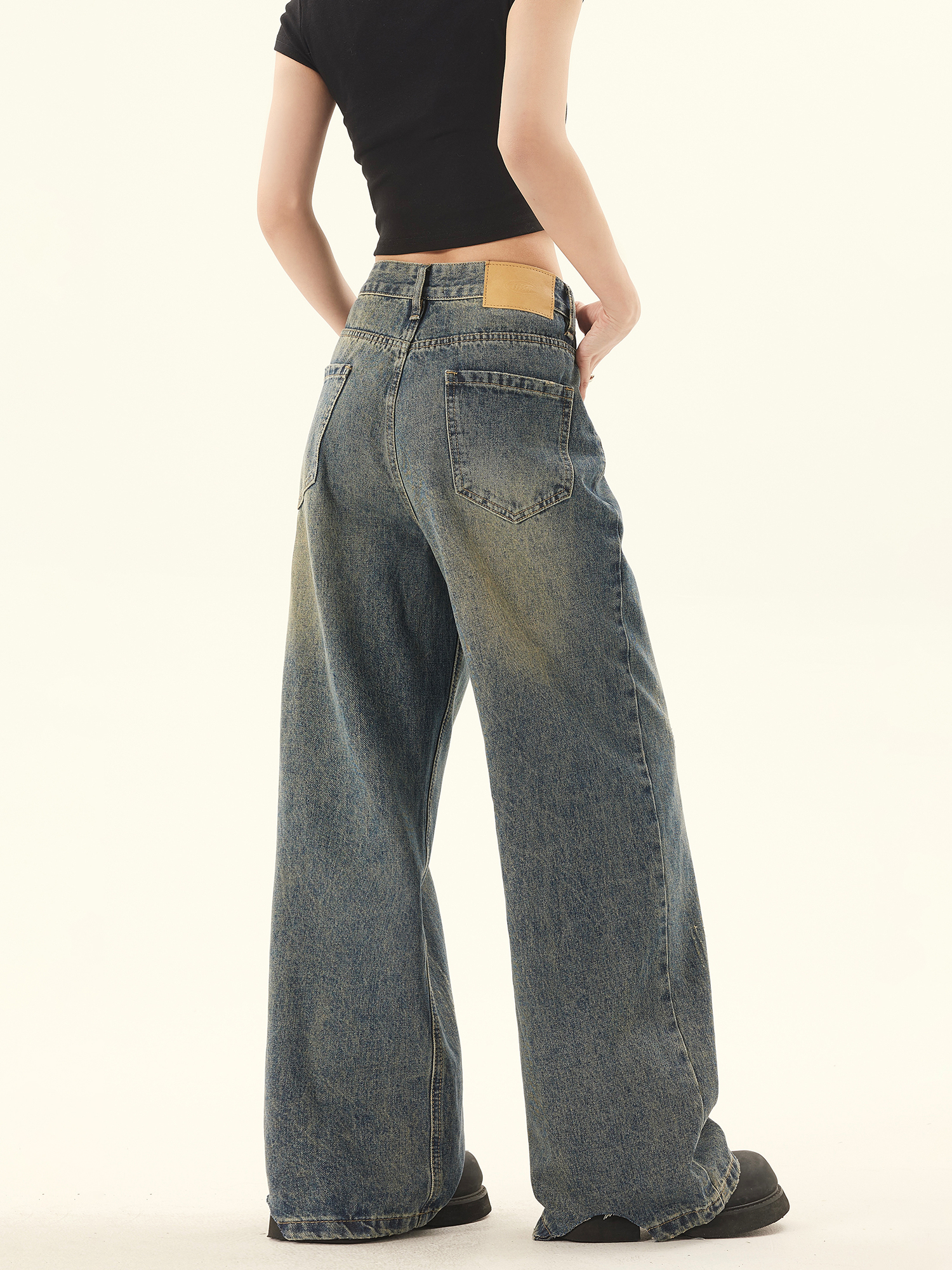 Retro Distressed Loose Straight-Leg Jeans for Men and Women - Casual Summer Wide-Leg Pants in Vintage American Style Retro Distressed Loose Straight-Leg Jeans for Men and Women - Casual Summer Wide-Leg Pants in Vintage American Style